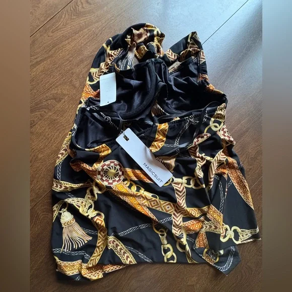 Magicsuit Black and Gold Chain Pattern Top Size 12 NEW with tags - Picture 7 of 10